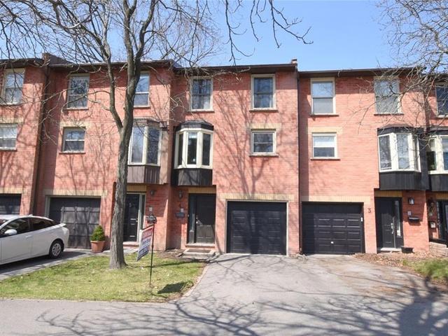 4 - 1768 MAIN Street W