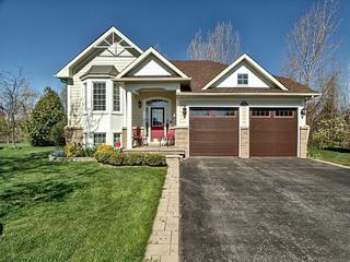 8 Bayside Court