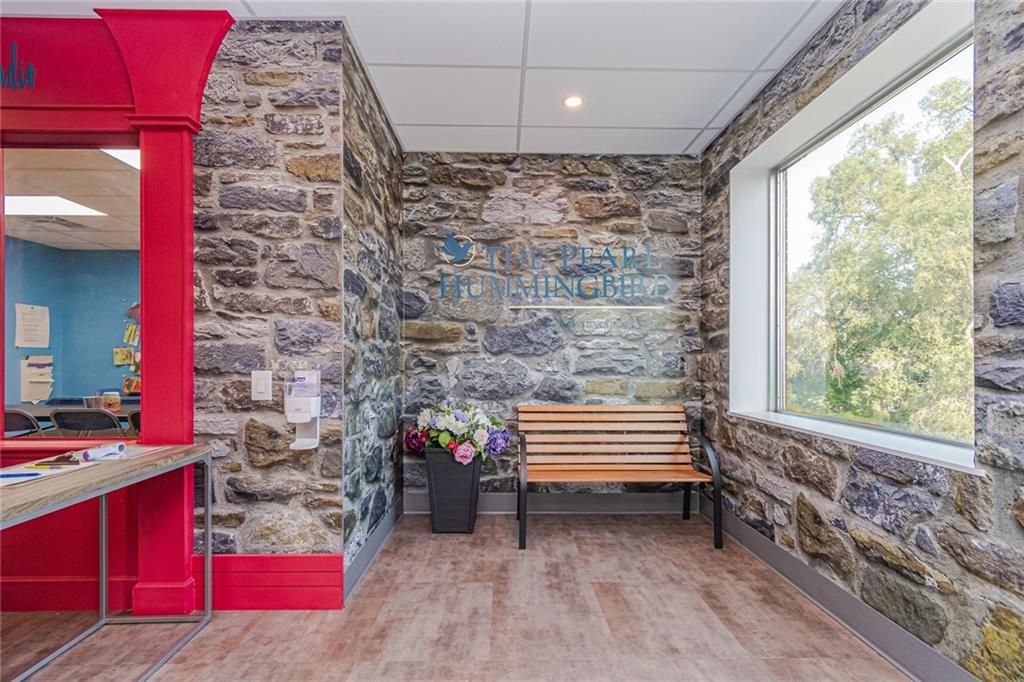 2nd floor 620 Upper James Street, Hamilton Unavailable, H4107584