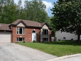13 Harbour Crescent