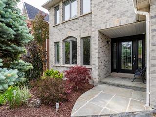 18 CREEKWOOD Place