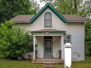 299 King Street W