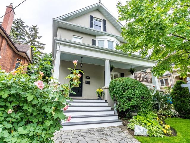 35 Spruceside Avenue