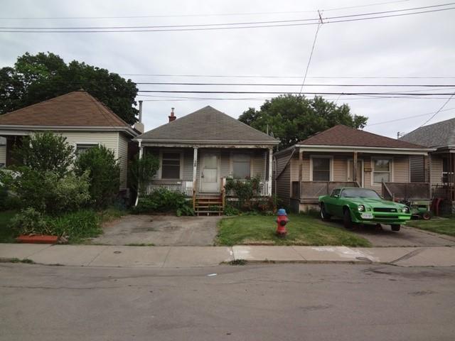 28 AGINCOURT Avenue