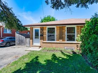 895 LAWRENCE Road