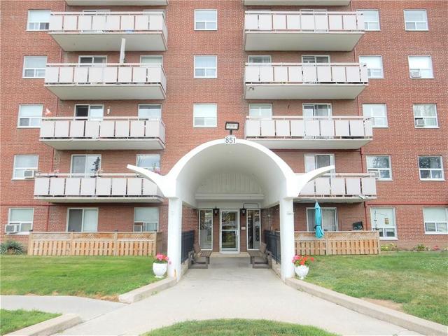 304 - 851 Queenston Road