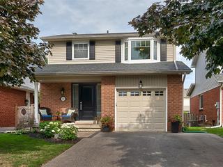 2185 Hunt Crescent