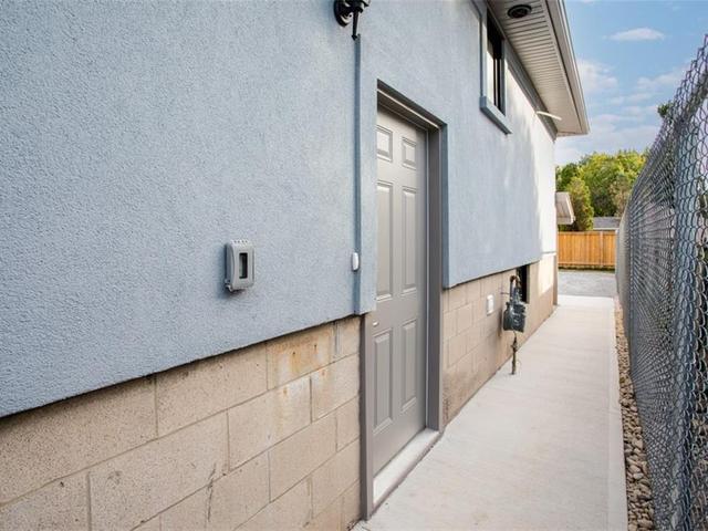 Upper - 948 CONCESSION Street