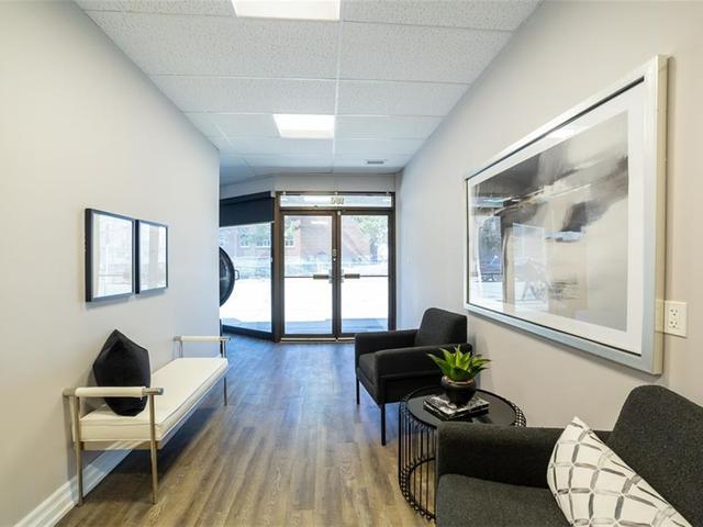 156 Parkdale Avenue N