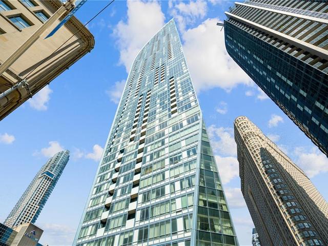 5310 - 8 The Esplanade Avenue