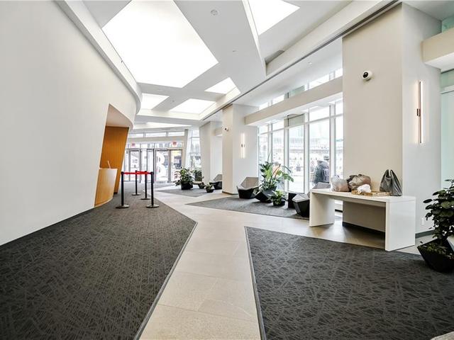 5310 - 8 The Esplanade Avenue