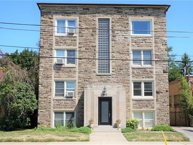 6 - 802 KING Street W