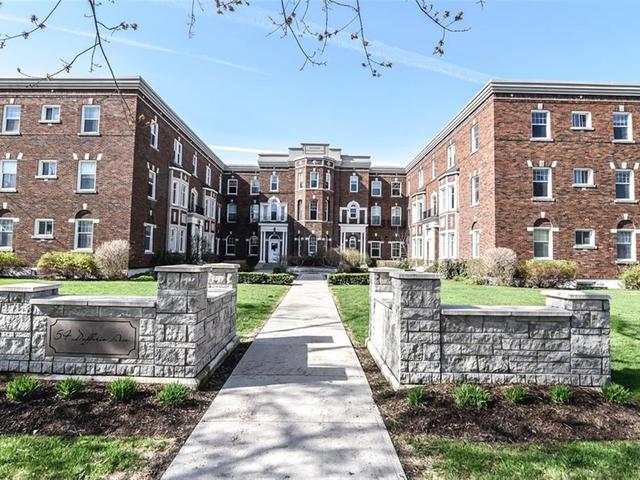 18 - 54 DUFFERIN Avenue