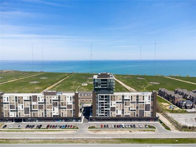 706 - 550 NORTH SERVICE Road