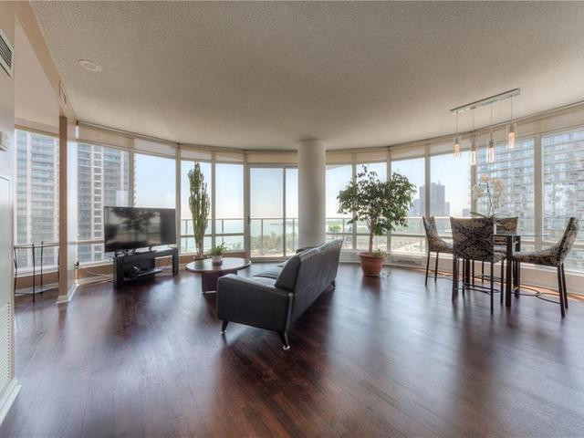 1610 - 15 WINDERMERE Avenue