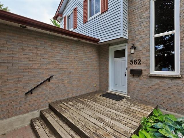 562 DRUMMERHILL Crescent