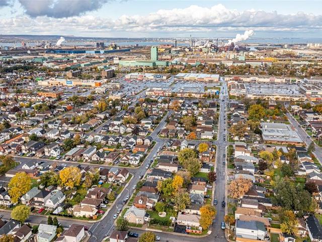 190 PROVINCE Street N