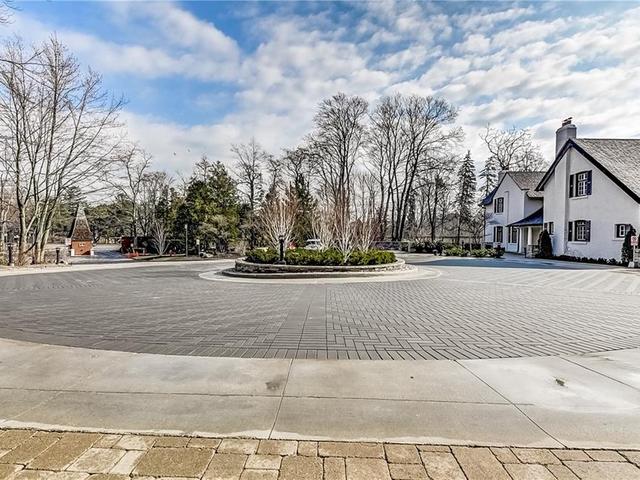 401 - 1400 Dixie Road