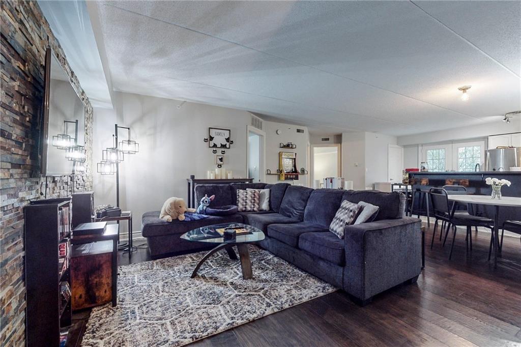 201 1441 Walkers Line, Burlington Terminated, H4149179 Condos.ca