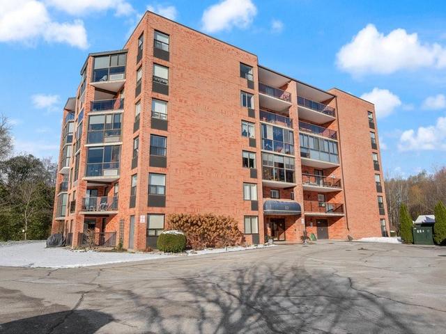 302 - 17 Mill Pond Court