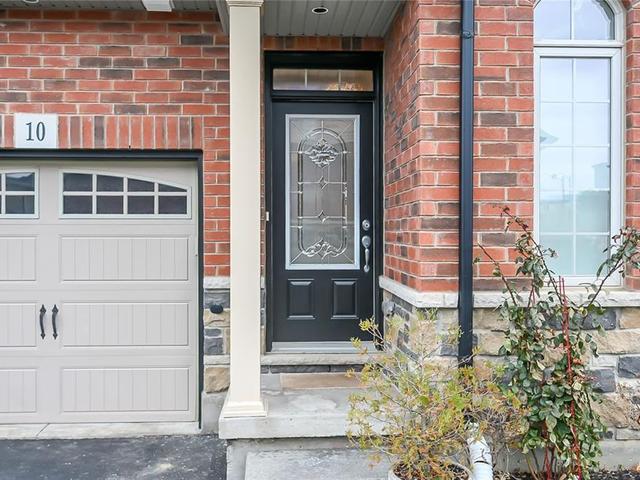 10 - 53 Redfern Avenue