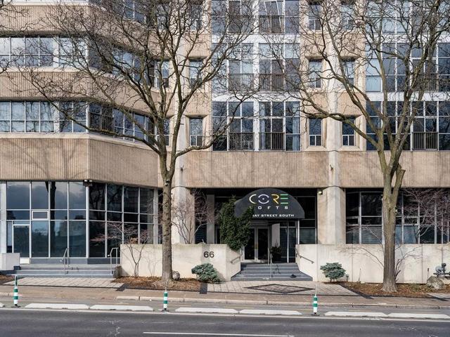 601 - 66 Bay Street S