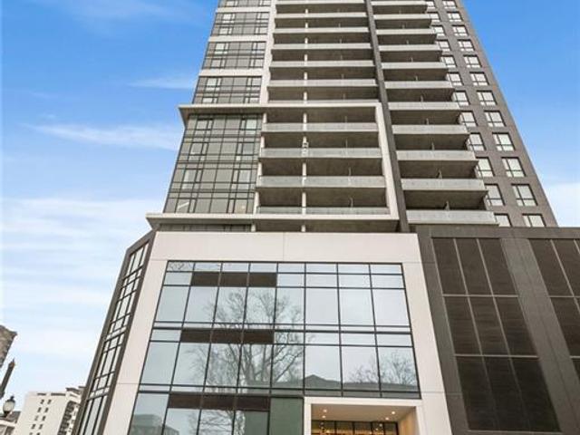 2206 - 15 Queen Street S