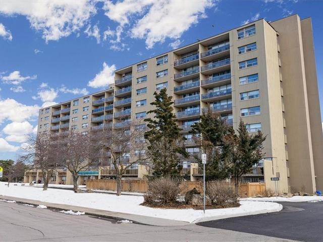 1004 - 15 NICKLAUS Drive