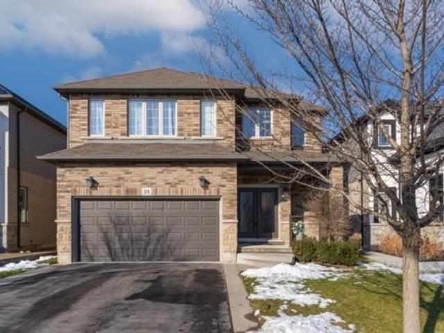 24 GARINGER Crescent