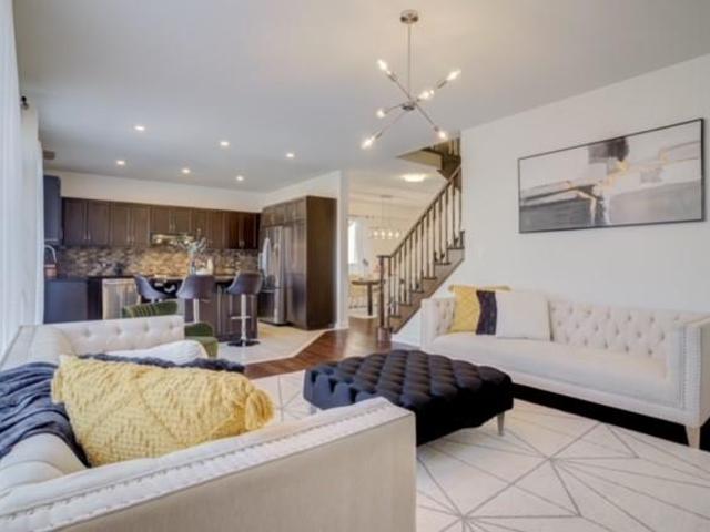 24 GARINGER Crescent