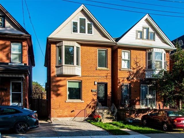 61 Strathcona Avenue S