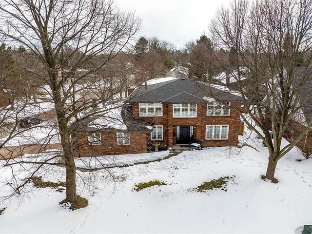 180 BRIAR HILL Crescent