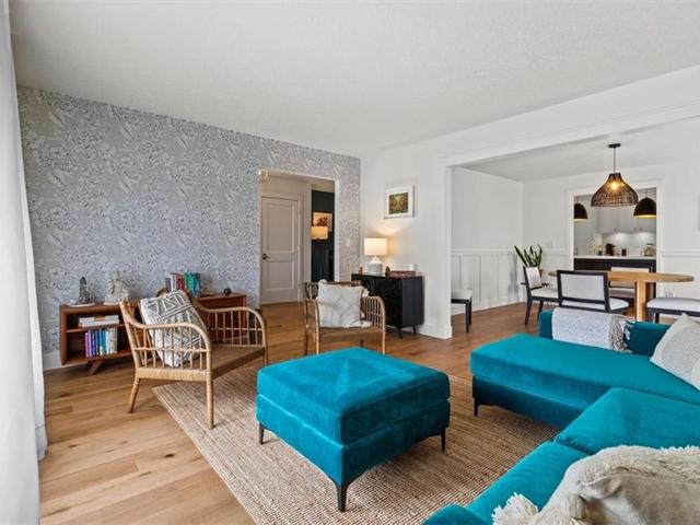 1472 #19 REGIONAL Road E