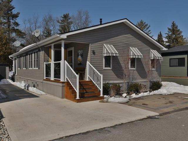 7 Oak - 4449 Milburough Line