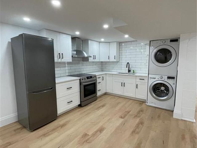 LL - 25 HOUGHTON Avenue N