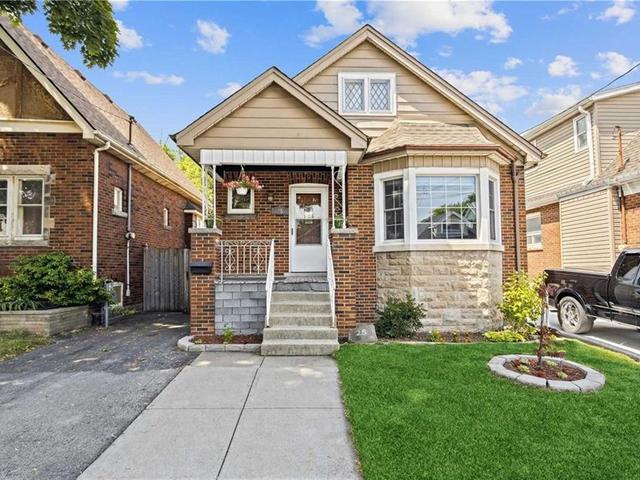 LL - 25 HOUGHTON Avenue N