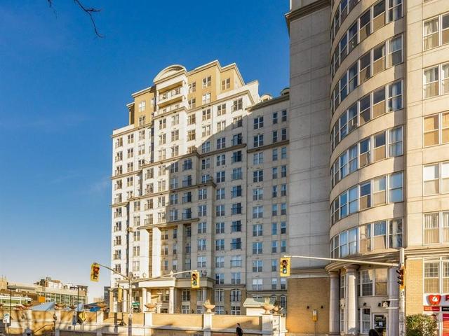 1115 - 135 James Street S