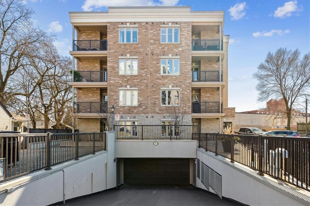 301 70 STEWART Street, Oakville Terminated, H4162573 Condos.ca