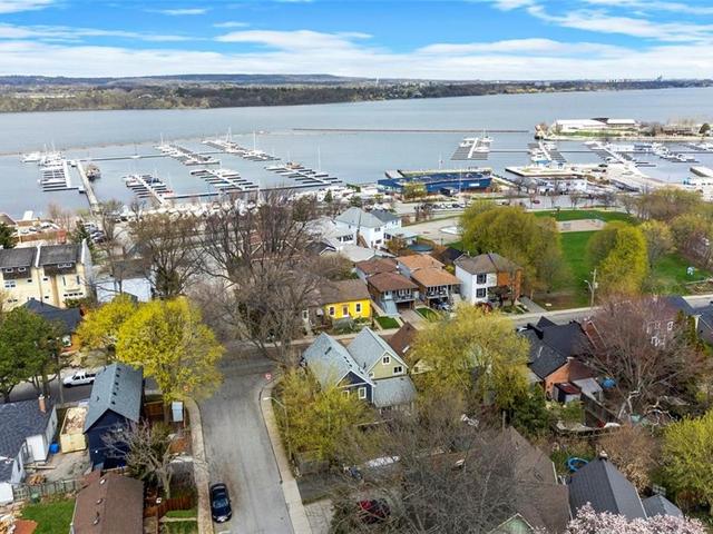 63 BURLINGTON Street W