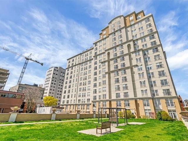 1503 - 135 James Street S