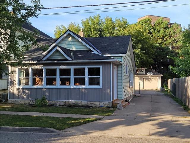 46 Wellington Street