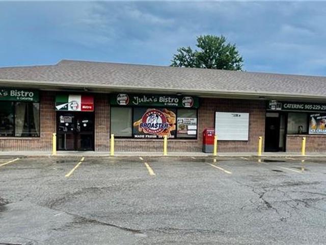 2 & 3 - 211 Niagara Street