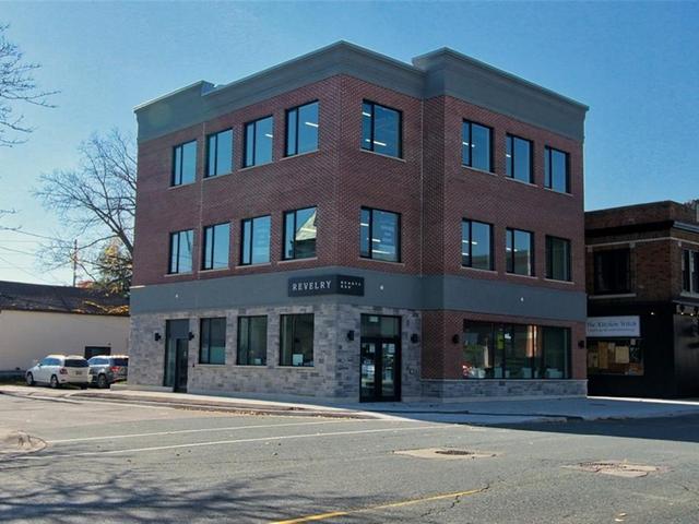 100 - 112 KING Street W