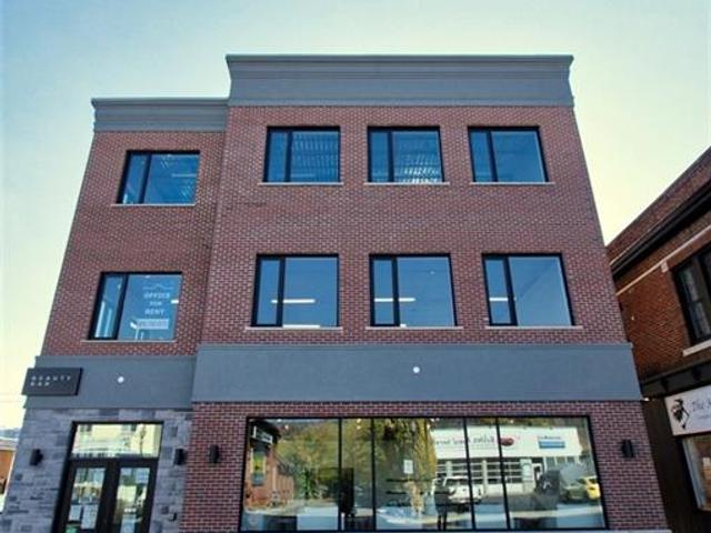 100 - 112 KING Street W