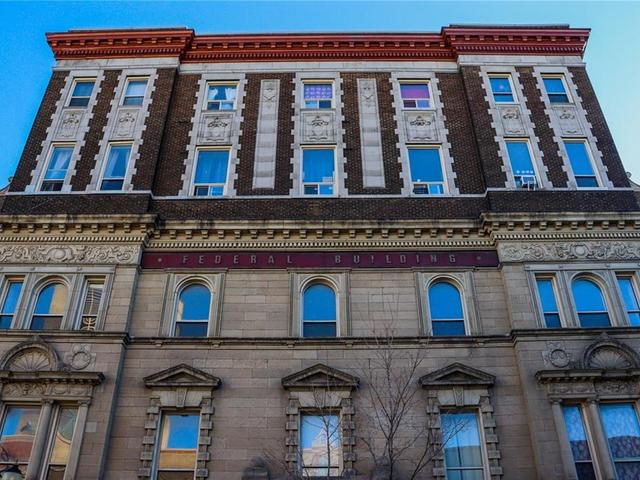 557 - 72 JAMES Street N