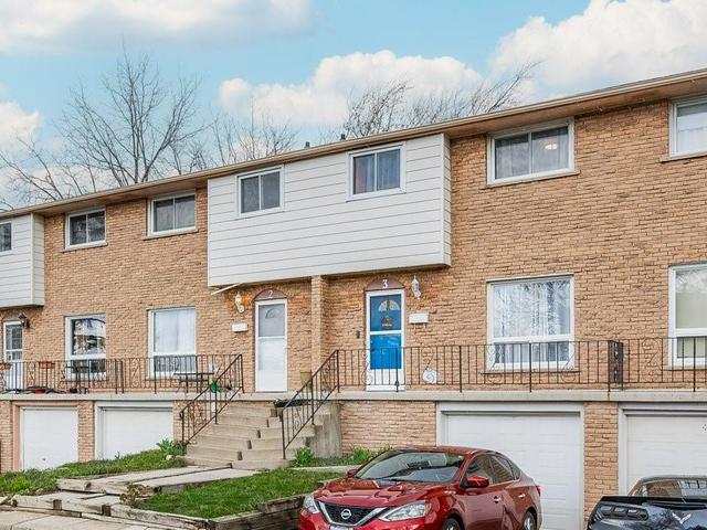 3 - 851 STONE CHURCH Road E