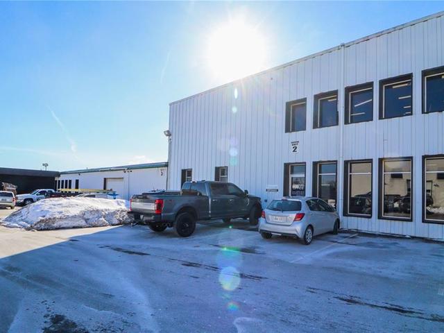 2 - 5900 Thorold Stone Road