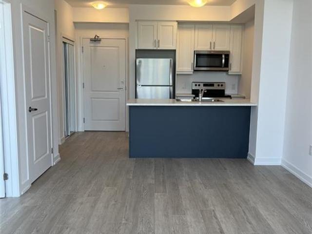 211 - 460 Dundas Street E