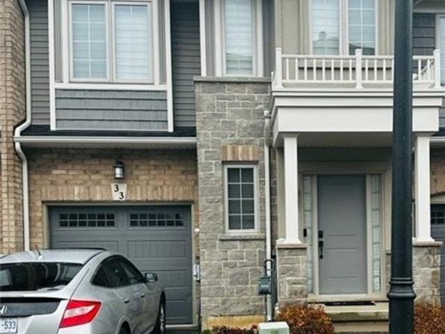 33 DRESSER Lane