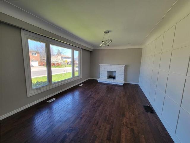 Upper - 107 SOUTH BEND Road W